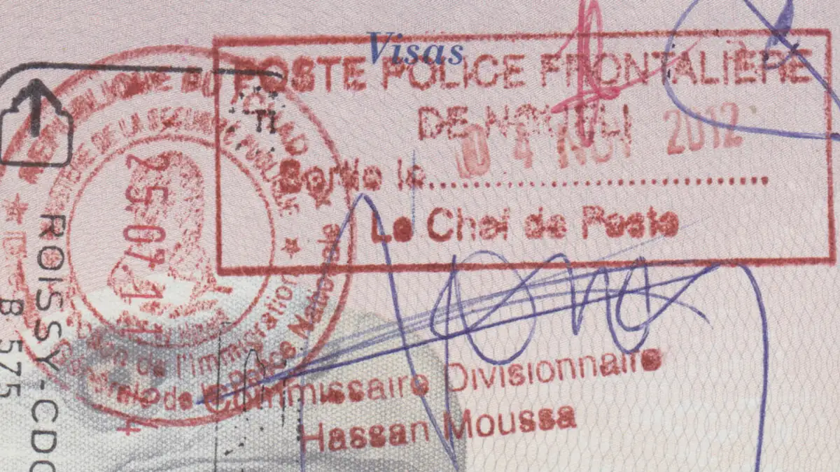 Pasaporte, apellido de casada y visas: los trámites que arruinan viajes
